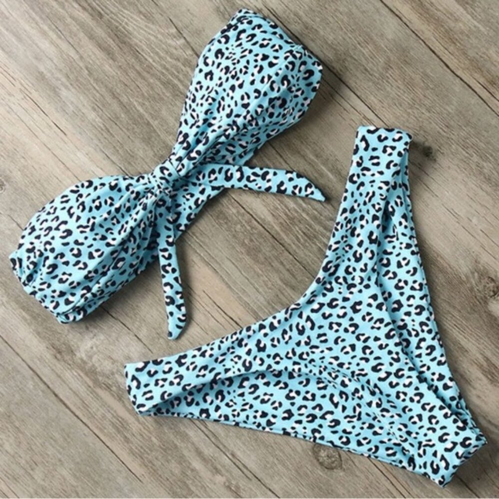 Haute Swimwear Solid Bandeau Bikini Set Women’s Size Medium Blue Cheetah Print